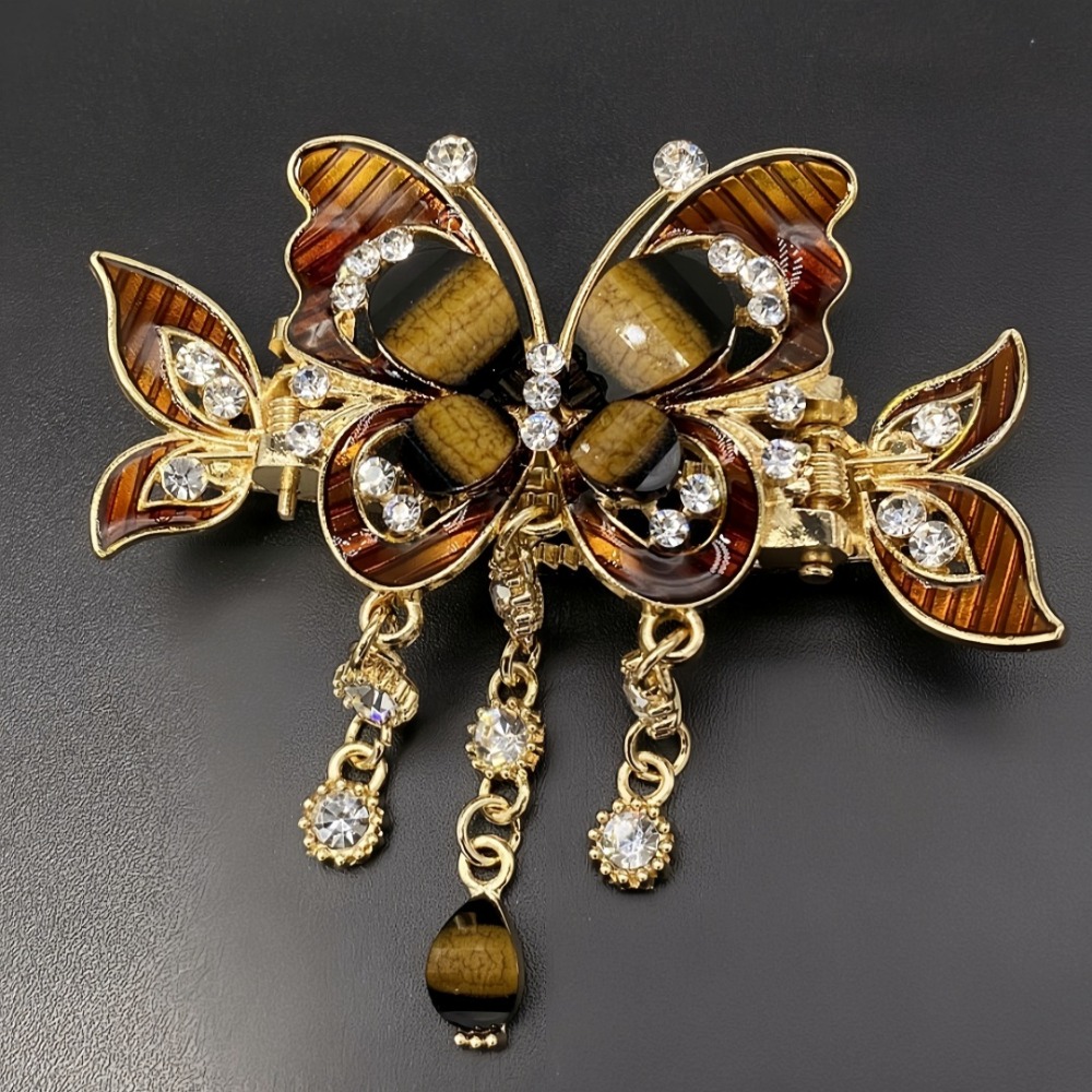 Ethnic Fashion Designers - Элегантная заколка-краб с бабочкой из страз